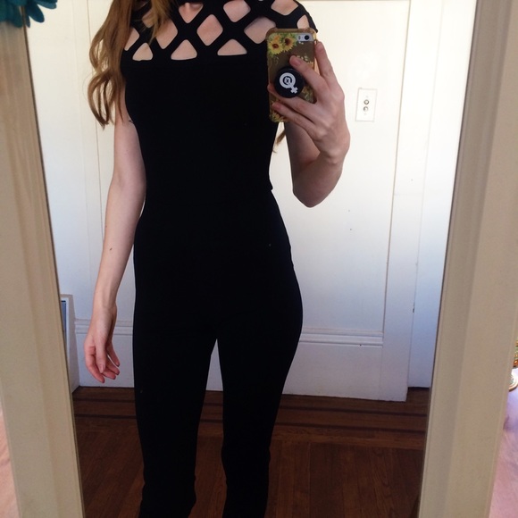 Sexy High-Neck Jumpsuit - Picture 4 of 6